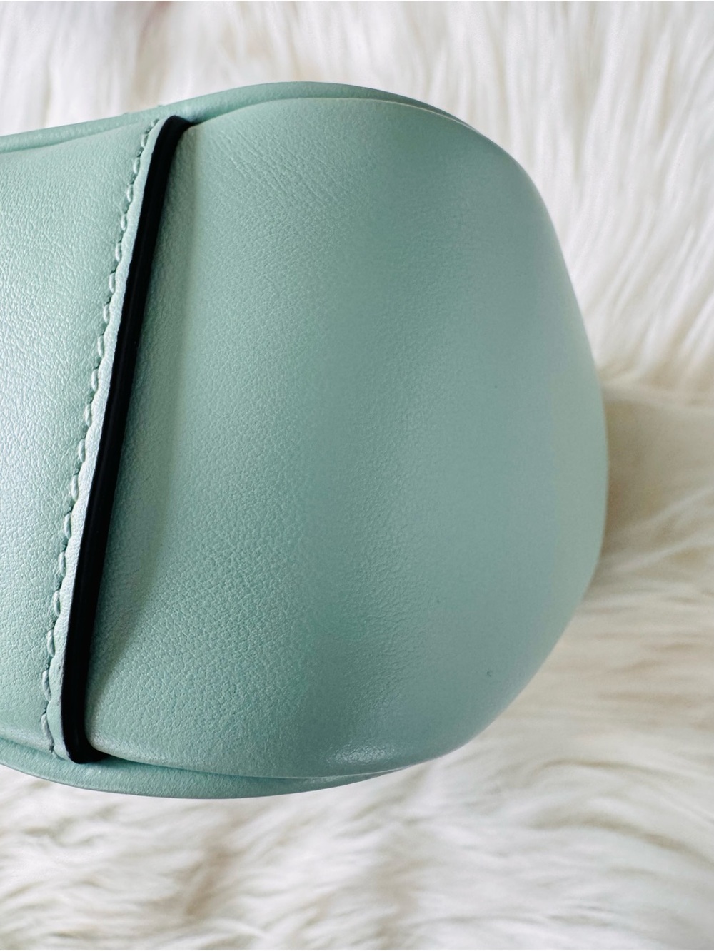 🎡🎡Gucci Mint Green GG Marmont Quilted Leather Medium Bag and New Burberry Bag - Picture 10 of 11